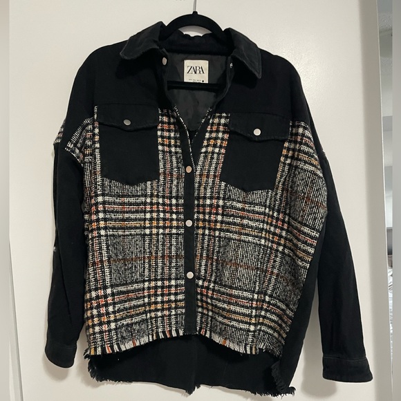 Zara Outerwear - Picture 1 of 2